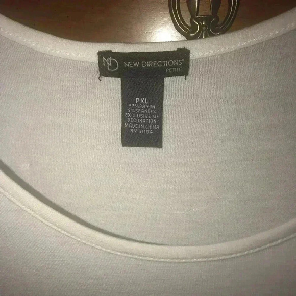 NEW DIRECTION WHITE TOP NWT SZ PXL - Picture 6 of 6